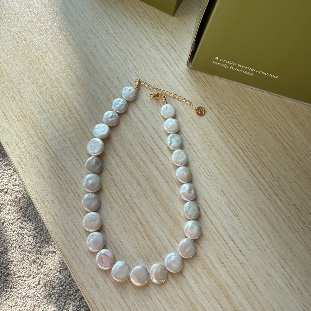 Cara O Sello Flat Pearl Handmade Choker Necklace